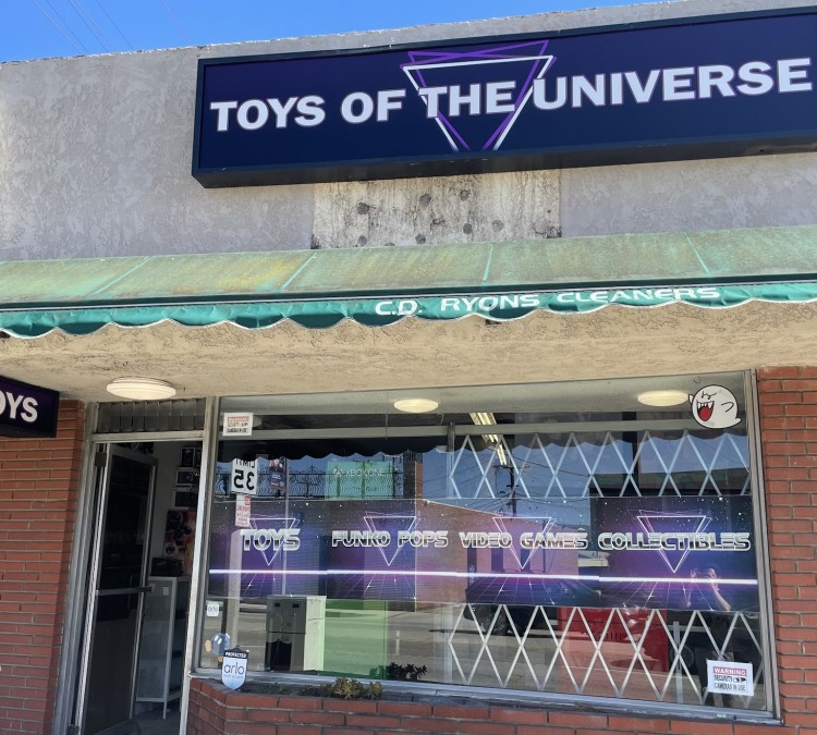 toys-of-the-universe-photo